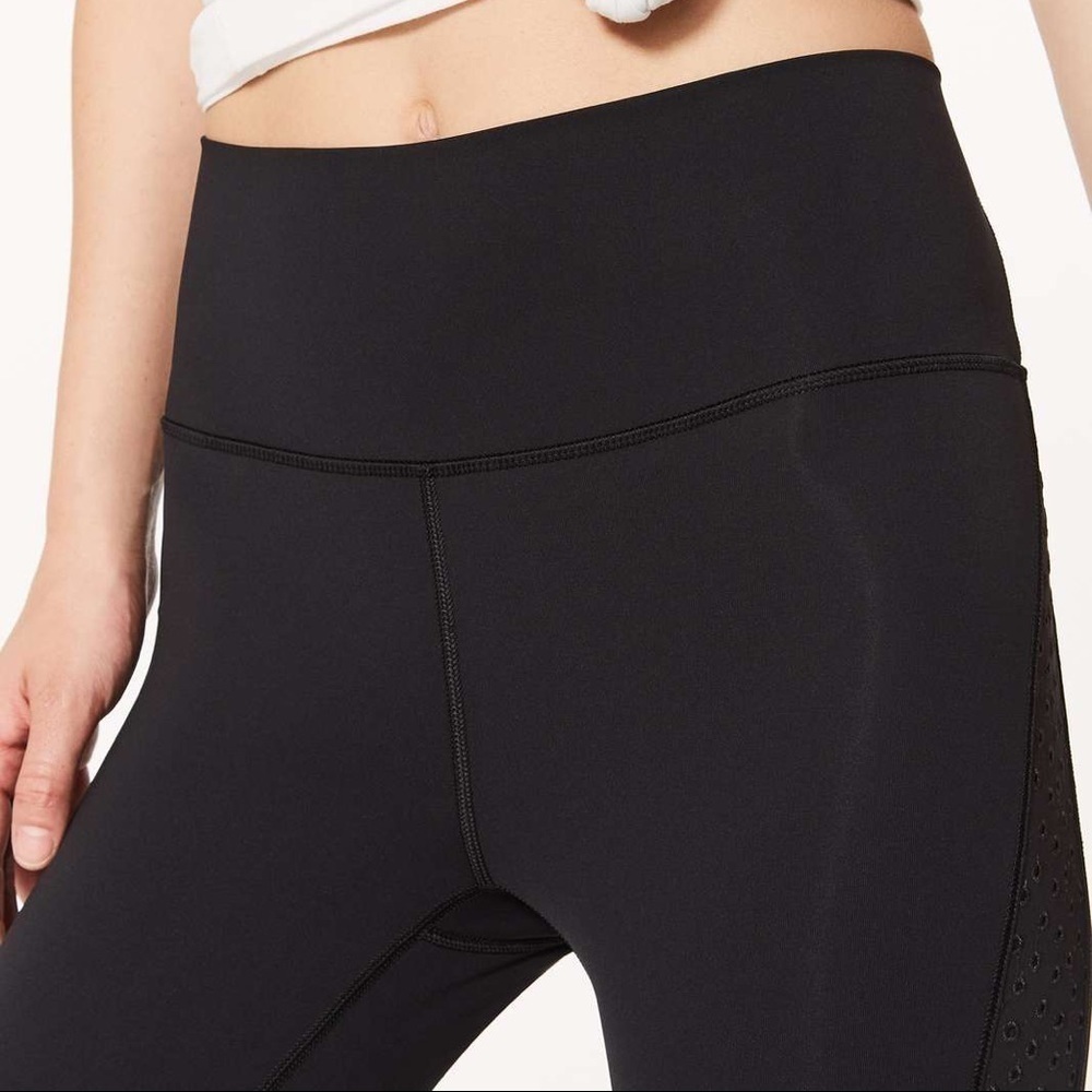 Lululemon Black Ornate Eyelet Crop Leggings W6AIRS - Picture 11 of 14